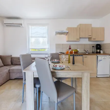 Apartment Amazing In With Wifi Trget